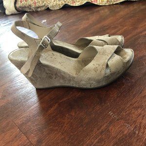 Attilio Giusti Leombruni Grey Snakeskin Suede Strappy Wedges Sz 9